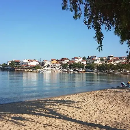 Georgia Неос Мармарас