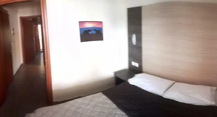 Georgia Casa de hóspedes Néos Marmarás